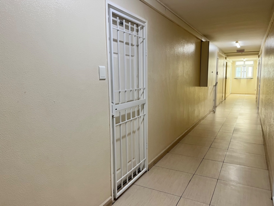 1 Bedroom Property for Sale in Cape Town City Centre Western Cape